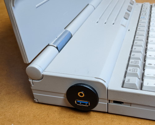 Ongepast residu lens A retro laptop like no other – Dmitry Brant